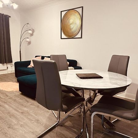Come & Unwind In Charming 5 Bed House In Blackburn Blackburn  Dış mekan fotoğraf