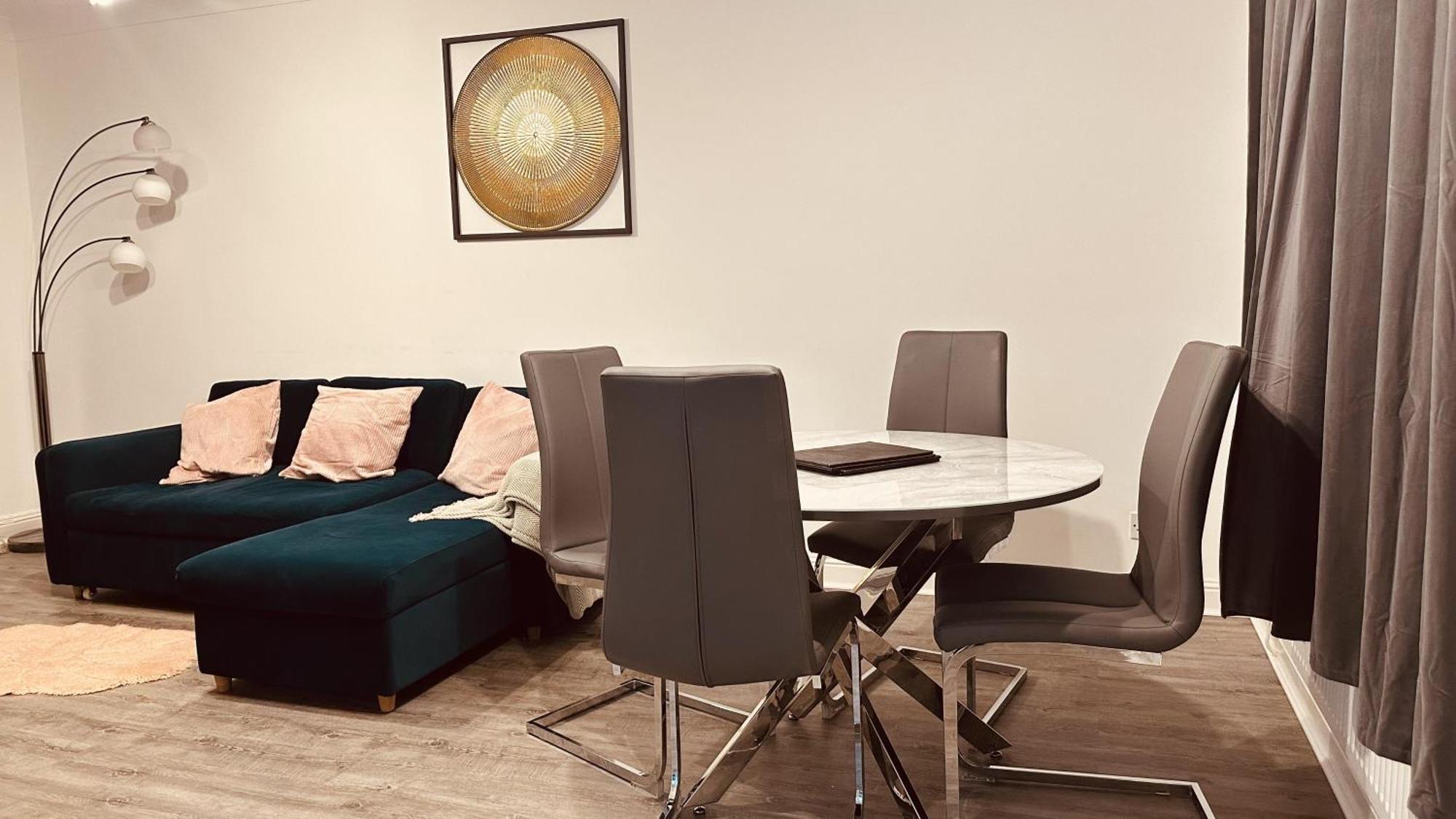 Come & Unwind In Charming 5 Bed House In Blackburn Blackburn  Dış mekan fotoğraf