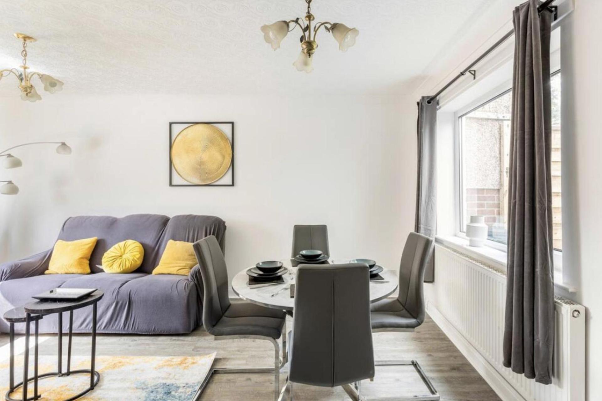 Come & Unwind In Charming 5 Bed House In Blackburn Blackburn  Dış mekan fotoğraf